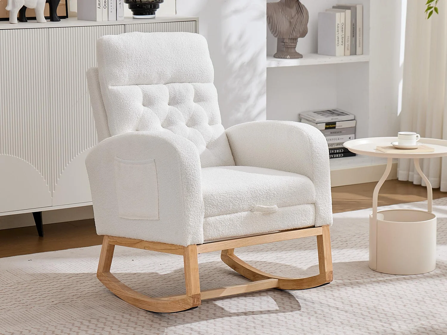 Fotel bujany z miękkiej tkaniny pluszowej - regulowany podnóżek i kieszenie boczne - 65,6x123x102 cm - drewniane nogi - biały 5034099 - obrazek 1